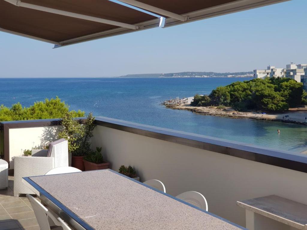 Suite Con Terrazzo Sul Mare E Discesa In Spiaggia A Gallipoli Εξωτερικό φωτογραφία